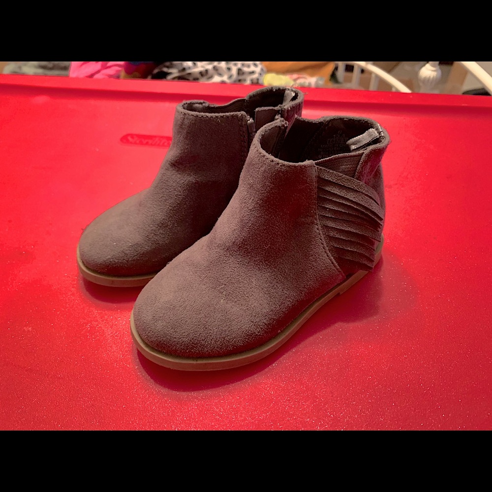 Toddler girls old navy fringe bootie (size 6)